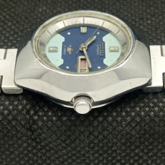 Vintage 1985 Citizen Automatic Womans Silver Watch W/daydate & Blue accents - Picture 5 of 8